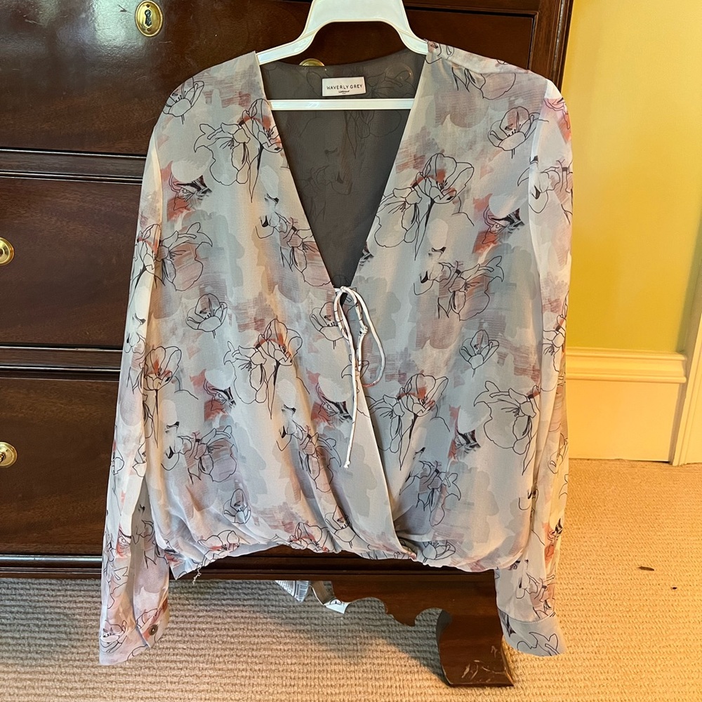 Waverly Grey long sleeved flowery top